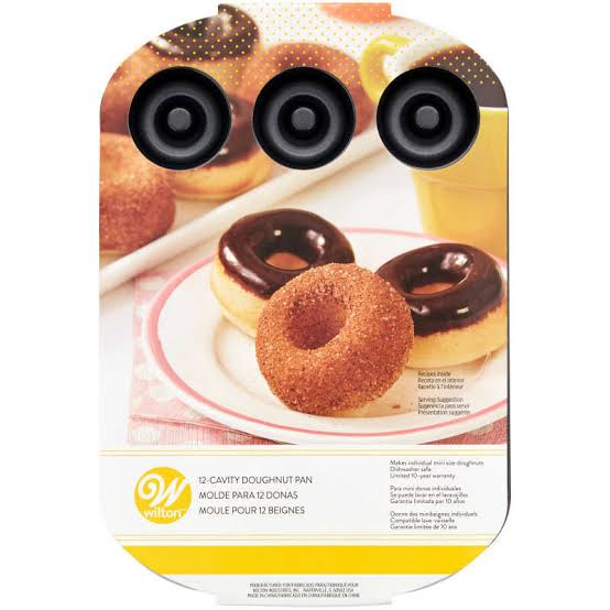 Molde para 12 donas 4.5 cms Wilton